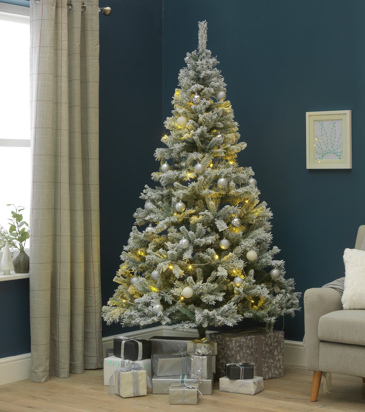 Collection - 7ft Snow Covered Christmas Tree - Green